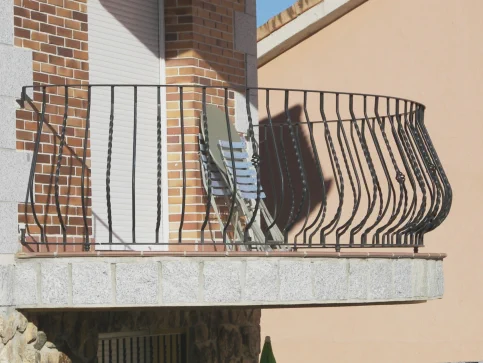 Hierro y forja rejas balcones y barandillas puertas y cerramientos